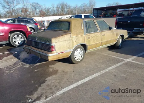 1985 Chrysler New Yorker из США, поврежденный, VIN 1C3BT56E2FC208053